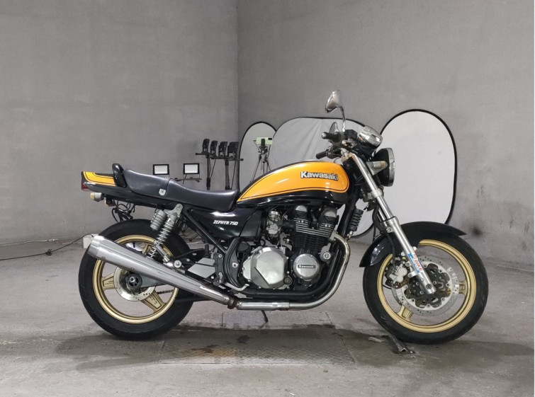 Мотоцикл Kawasaki ZEPHYR750 з пробігом 31170 km