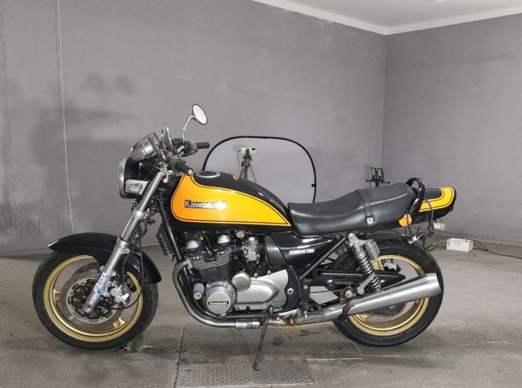 Мотоцикл Kawasaki ZEPHYR750 з пробігом 31170 km