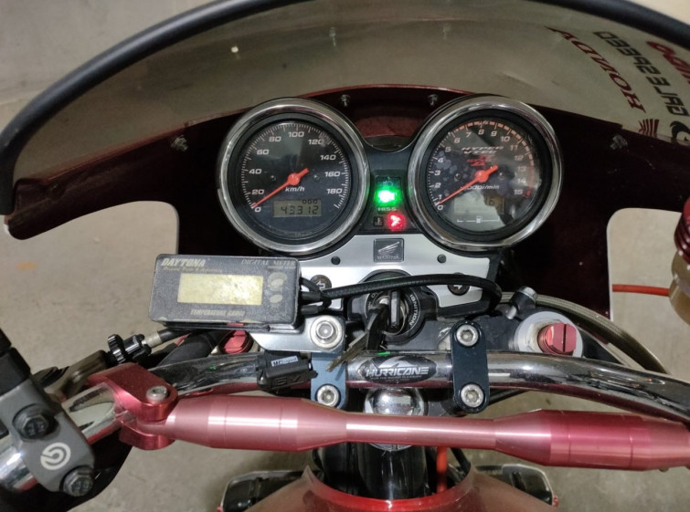 Мотоцикл Honda CB400SFV з пробігом 43312 km