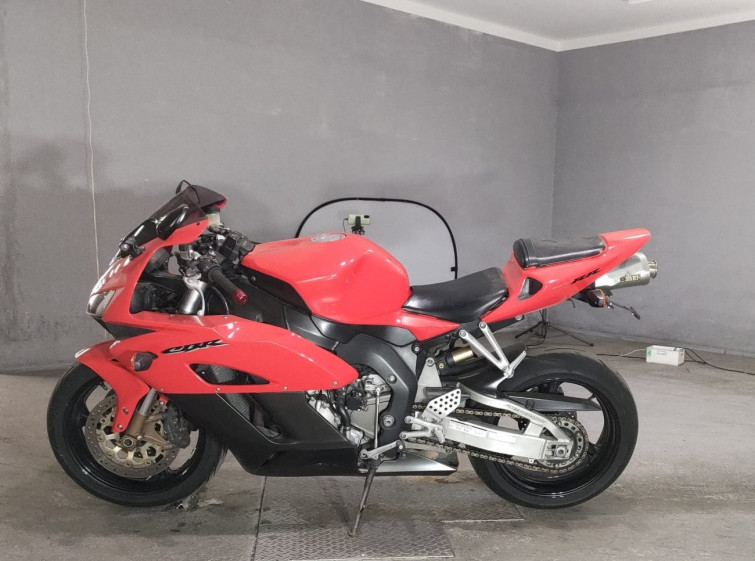 Мотоцикл Honda CBR1000RR с пробегом 53576 km