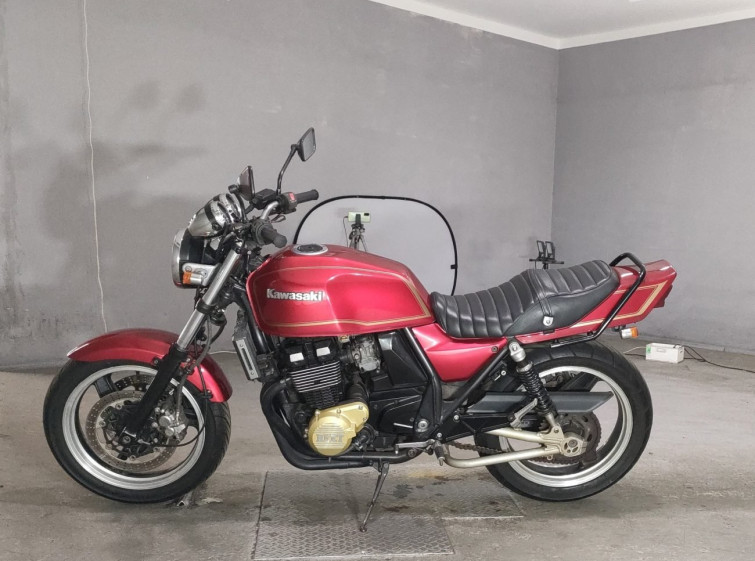 Мотоцикл Kawasaki ZRX400