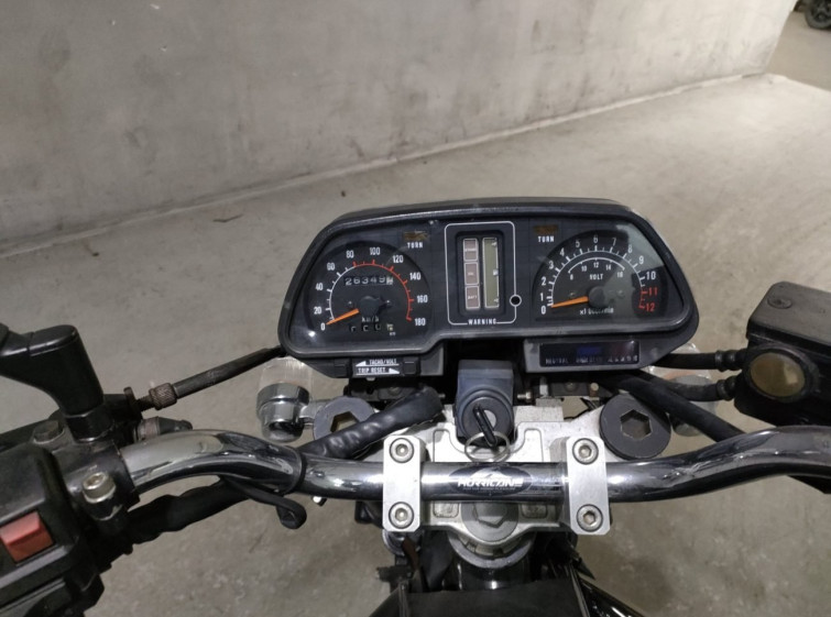 Мотоцикл Kawasaki GPZ400F з пробігом 26349 km