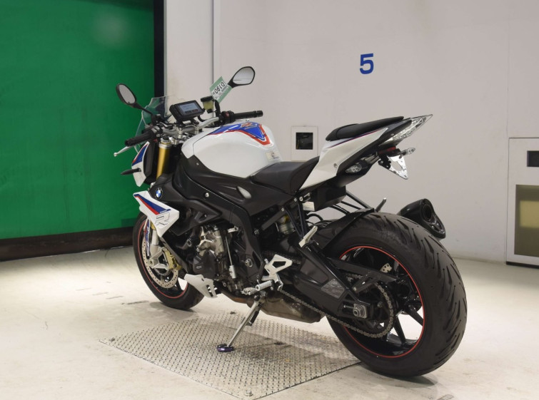 Мотоцикл BMW S1000R з пробігом 17482 km
