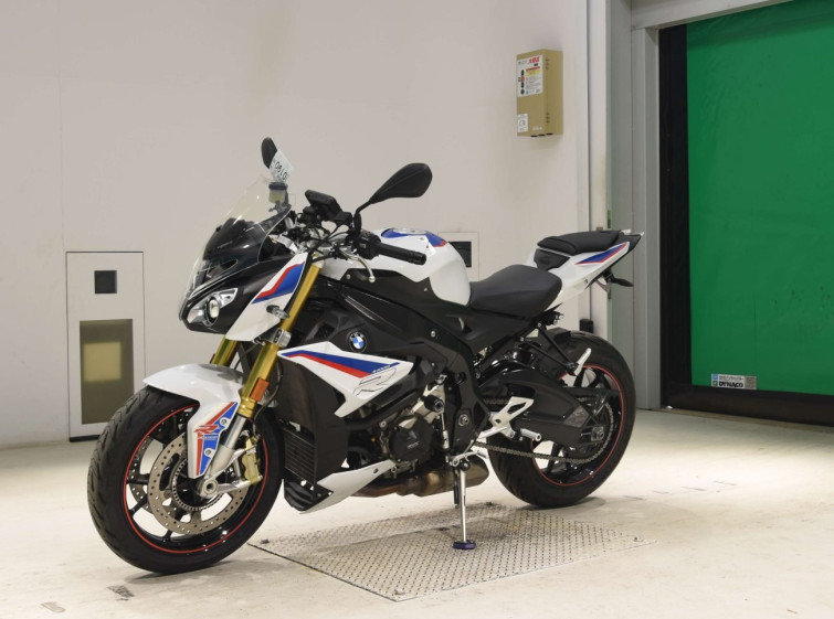 Мотоцикл BMW S1000R з пробігом 17482 km