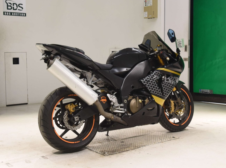 Мотоцикл Kawasaki NINJA ZX-10R с пробегом 33508 km