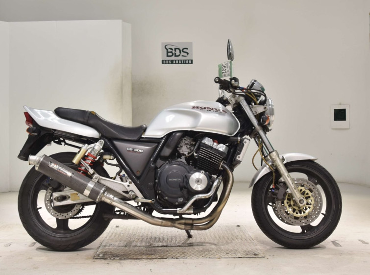Мотоцикл Honda CB400SF с пробегом 4375 km