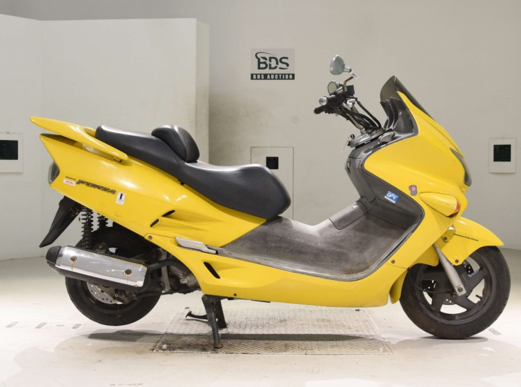 Мотоцикл Honda FORZA з пробігом 4302 km