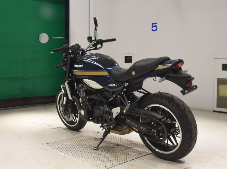 Мотоцикл Kawasaki Z900RS