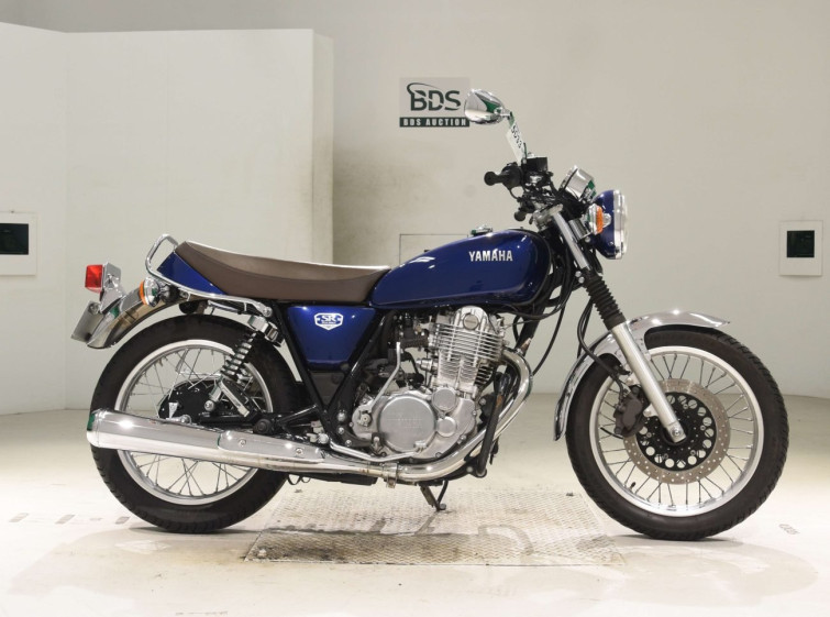 Мотоцикл Yamaha SR400 с пробегом 8811 km