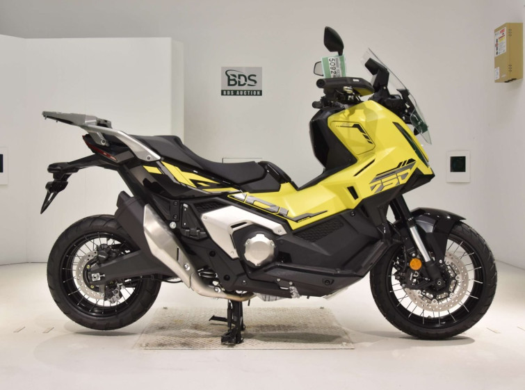Мотоцикл Honda X-ADV750 з пробігом 54 km