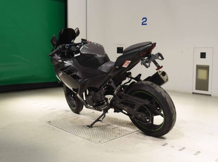 Мотоцикл Kawasaki NINJA400 з пробігом 15200 km