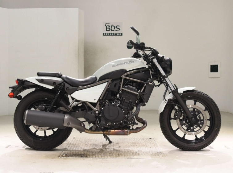 Мотоцикл Kawasaki ELIMINATOR400-3