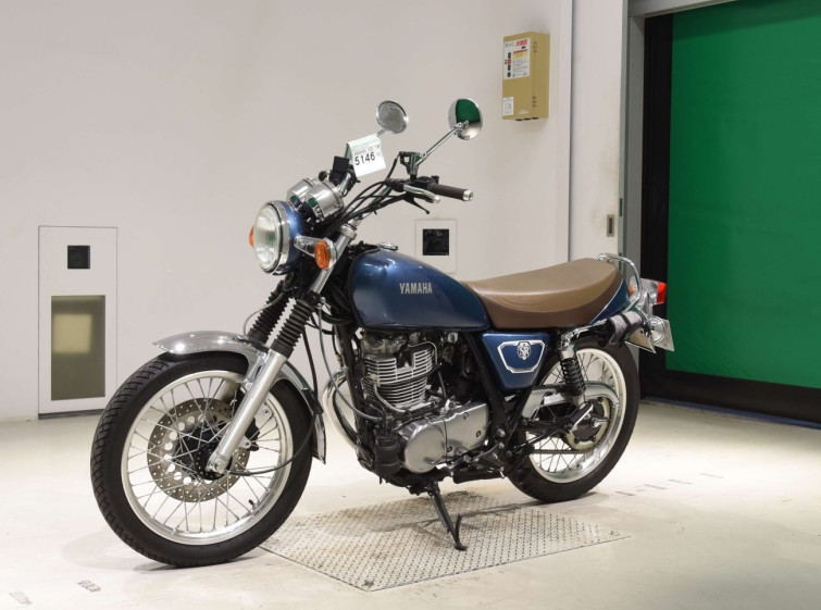 Мотоцикл Yamaha SR400