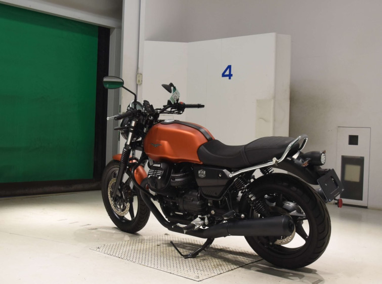 Мотоцикл Moto Guzzi V7 STONE