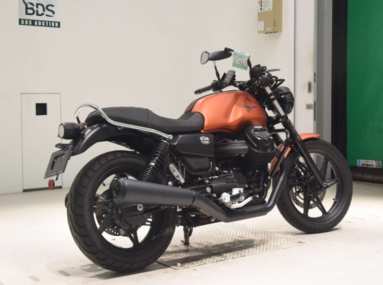 Мотоцикл Moto Guzzi V7 STONE