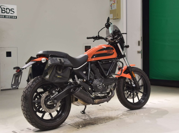 Мотоцикл Ducati SCRAMBLER SIXTY2 з пробігом 2695 km