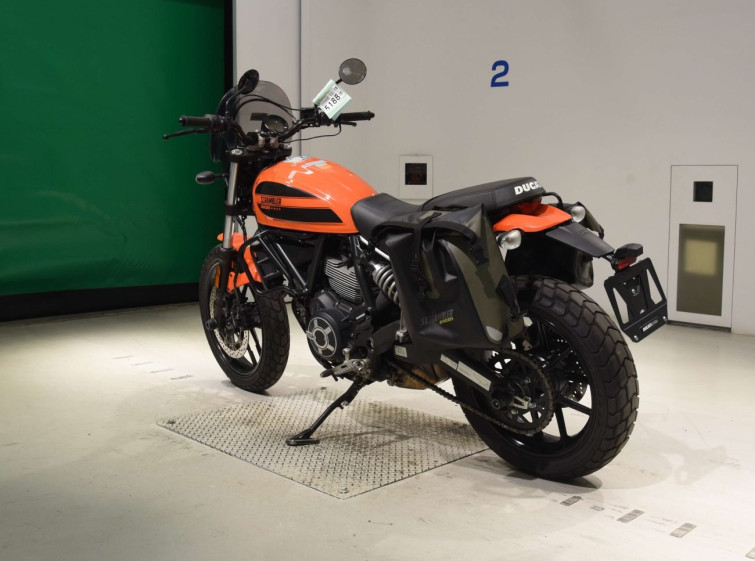 Мотоцикл Ducati SCRAMBLER SIXTY2 з пробігом 2695 km