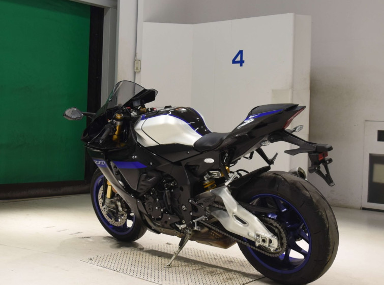 Мотоцикл Yamaha YZF-R1M с пробегом 3846 km