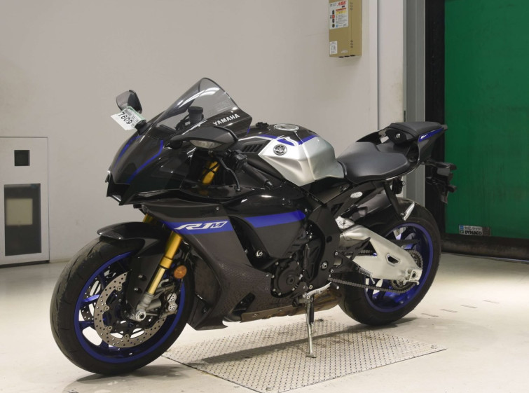 Мотоцикл Yamaha YZF-R1M с пробегом 3846 km