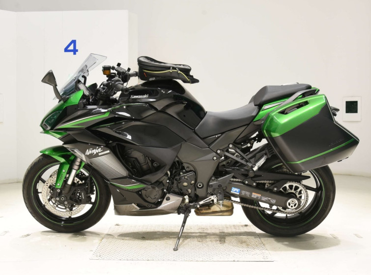 Мотоцикл Kawasaki ninja 1000 sx з пробігом 10828 km