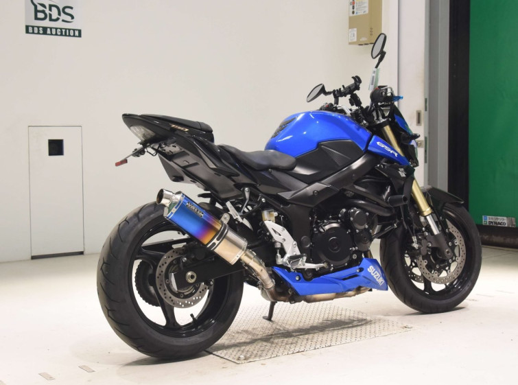 Мотоцикл Suzuki GSR750 с пробегом 20207 km