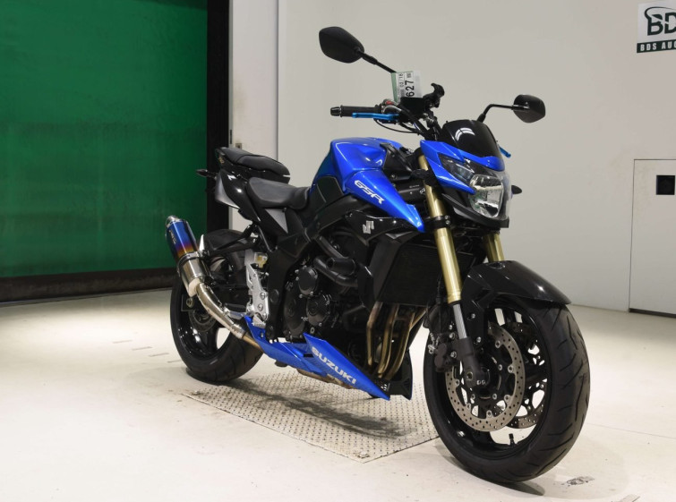 Мотоцикл Suzuki GSR750 с пробегом 20207 km