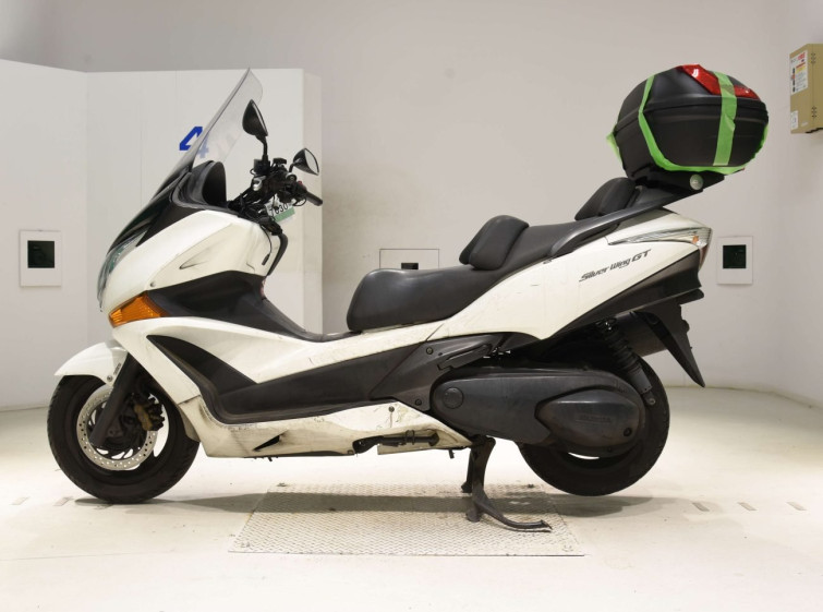 Мотоцикл Honda SILVERWING400GT с пробегом 75801 km