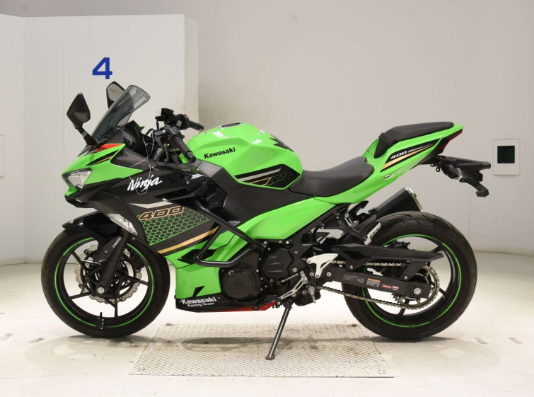 Мотоцикл Kawasaki NINJA400 з пробігом 22339 km