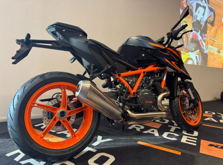 Мотоцикл KTM 1290 SUPERDUKE R з пробігом 1 km