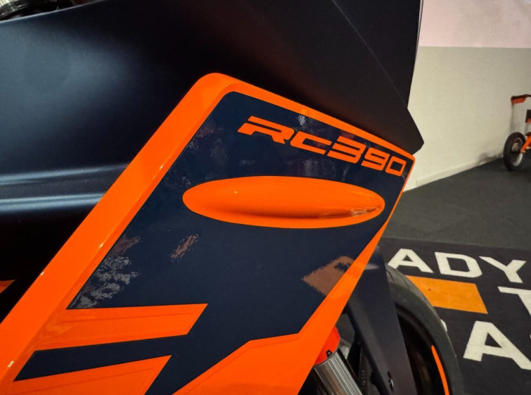 Мотоцикл KTM RC 390