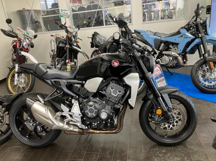 Мотоцикл Honda CB1000R с пробегом 1727 km