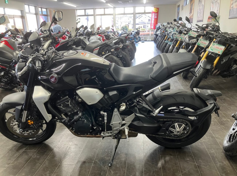 Мотоцикл Honda CB1000R с пробегом 1727 km