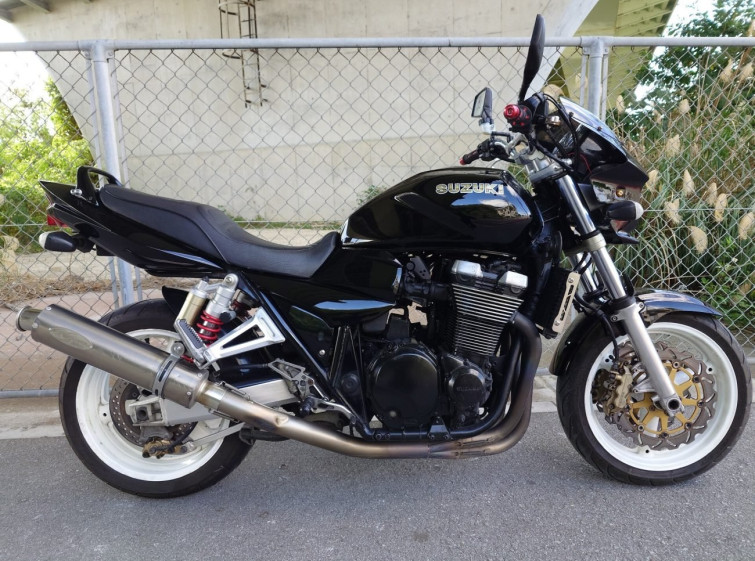 Мотоцикл Suzuki GSX1400