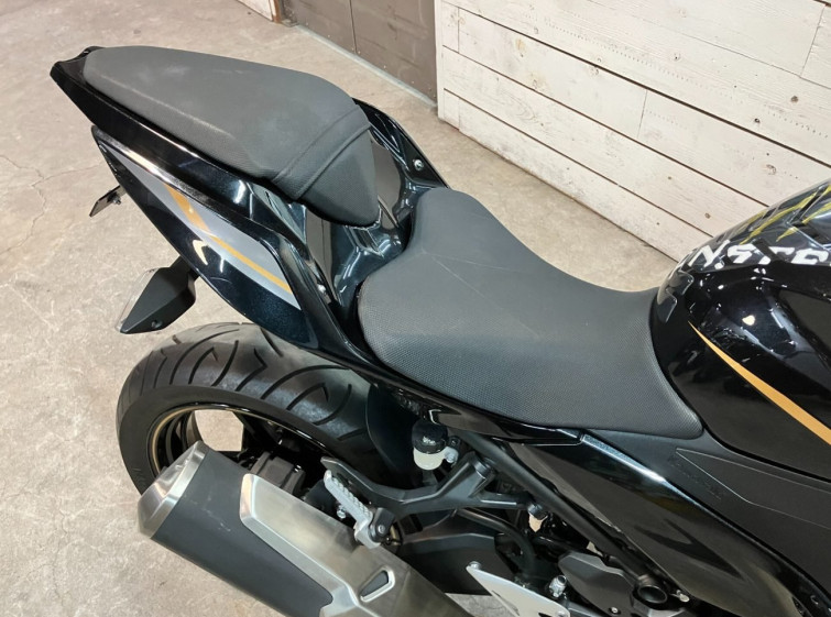 Мотоцикл Kawasaki NINJA250 з пробігом 21267 km