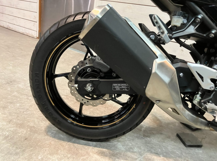 Мотоцикл Kawasaki NINJA250 з пробігом 21267 km