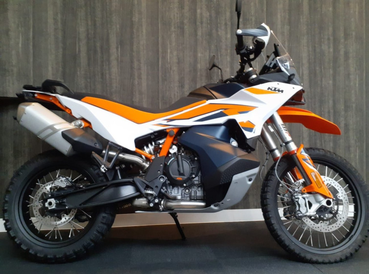 Мотоцикл KTM 890 ADVENTURE R