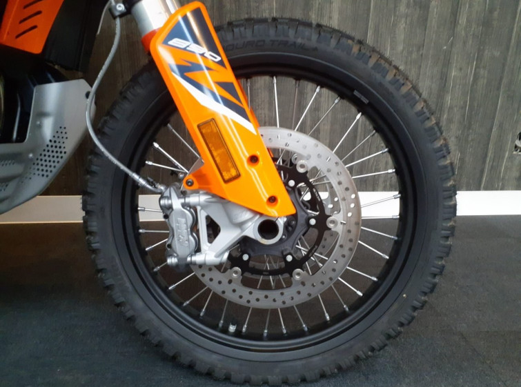 Мотоцикл KTM 890 ADVENTURE R