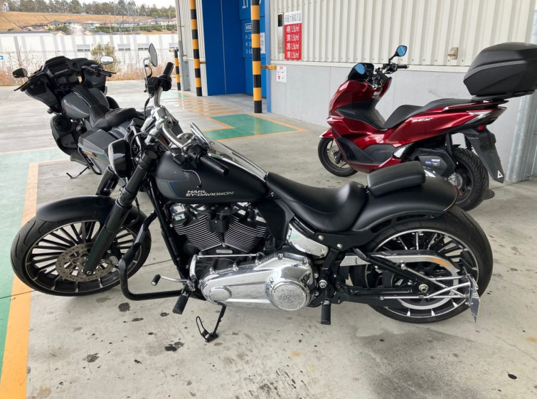 Мотоцикл HD BREAKOUT FXBR1750