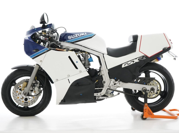 Мотоцикл Suzuki GSX-R750 з пробігом 20776 km