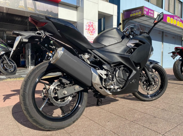 Мотоцикл Kawasaki NINJA400 с пробегом 27806 km