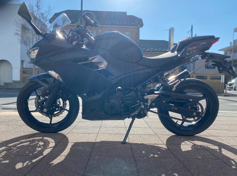 Мотоцикл Kawasaki NINJA400 с пробегом 27806 km