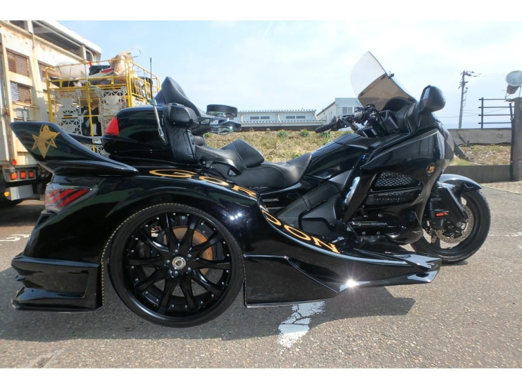 Мотоцикл Honda GL1800 TRIKE с пробегом 18881 km