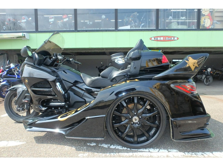 Мотоцикл Honda GL1800 TRIKE с пробегом 18881 km