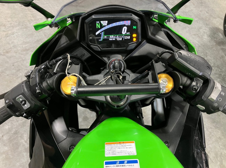 Мотоцикл Kawasaki NINJA ZX-4RR с пробегом 2425 km
