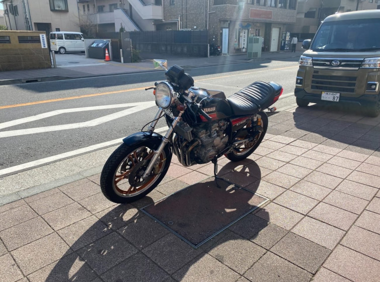 Мотоцикл Yamaha XJ400 з пробігом 4112 km