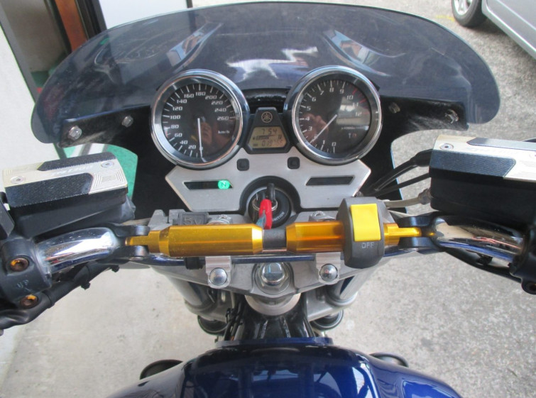 Мотоцикл Yamaha XJR1300 з пробігом 19766 km