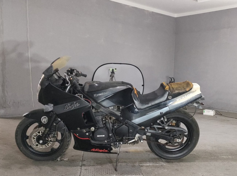 Мотоцикл Kawasaki GPZ400R з пробігом 16730 km