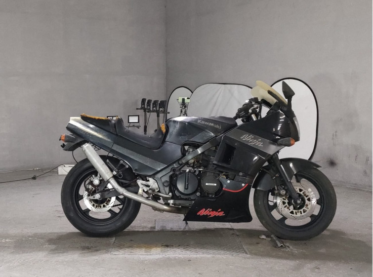 Мотоцикл Kawasaki GPZ400R з пробігом 16730 km