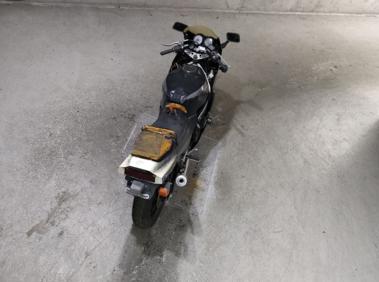 Мотоцикл Kawasaki GPZ400R з пробігом 16730 km