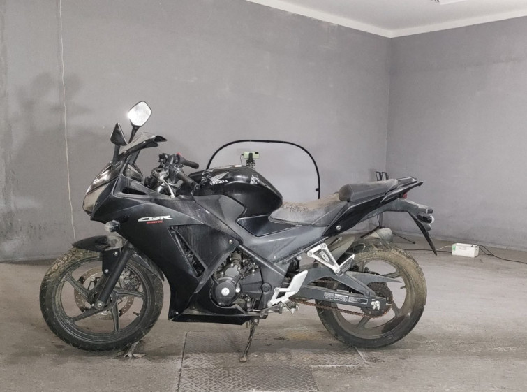 Мотоцикл Honda CBR250R